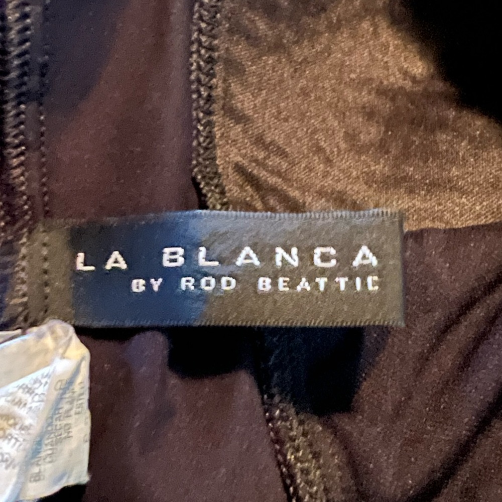 LA BLANCA BY ROD BEATTIE Tankini
Swimsuit Top - Size 6 In Very Good Condition! - Picture 8 of 11